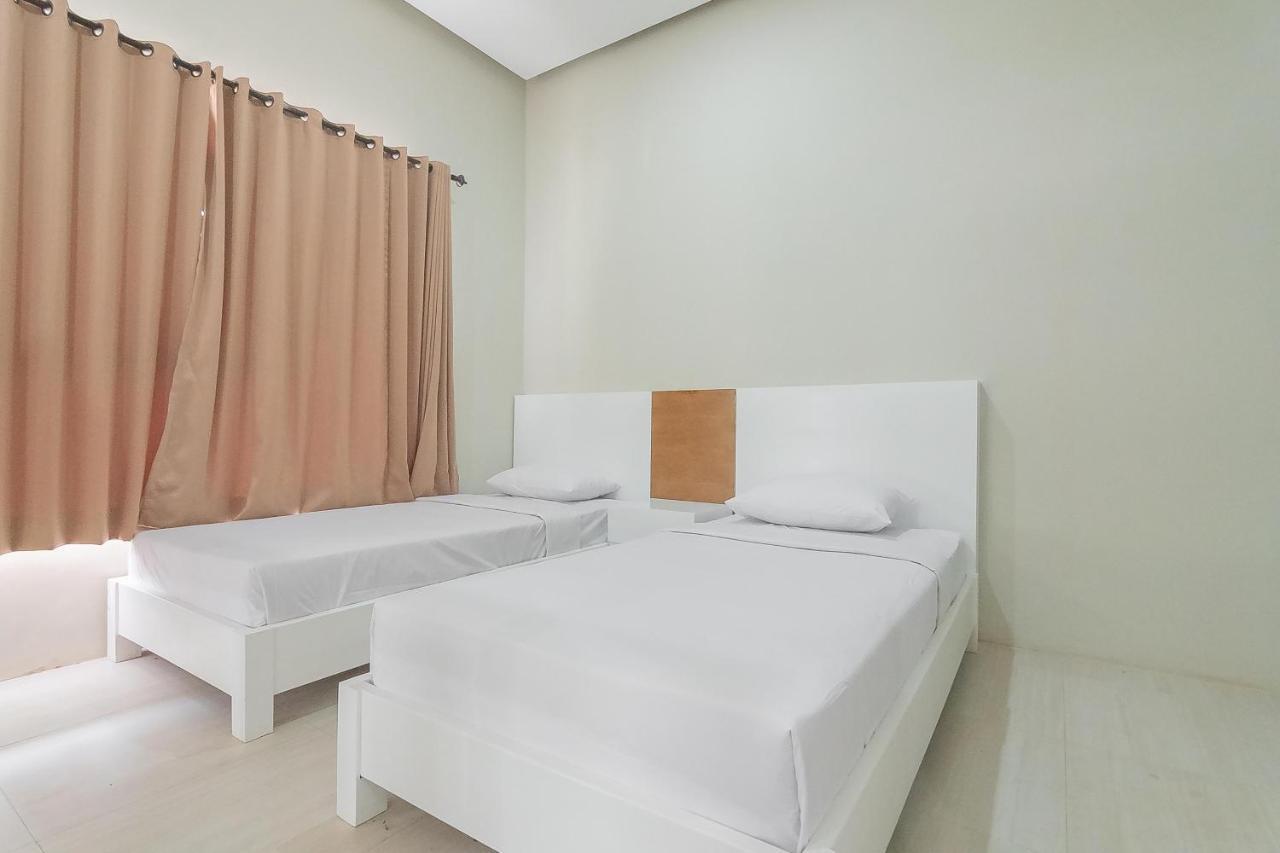Reddoorz Resort Syariah Near D'Castello Ciater Subang Eksteriør billede