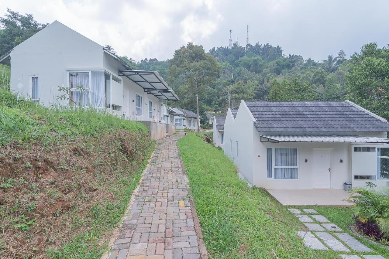 Reddoorz Resort Syariah Near D'Castello Ciater Subang Eksteriør billede