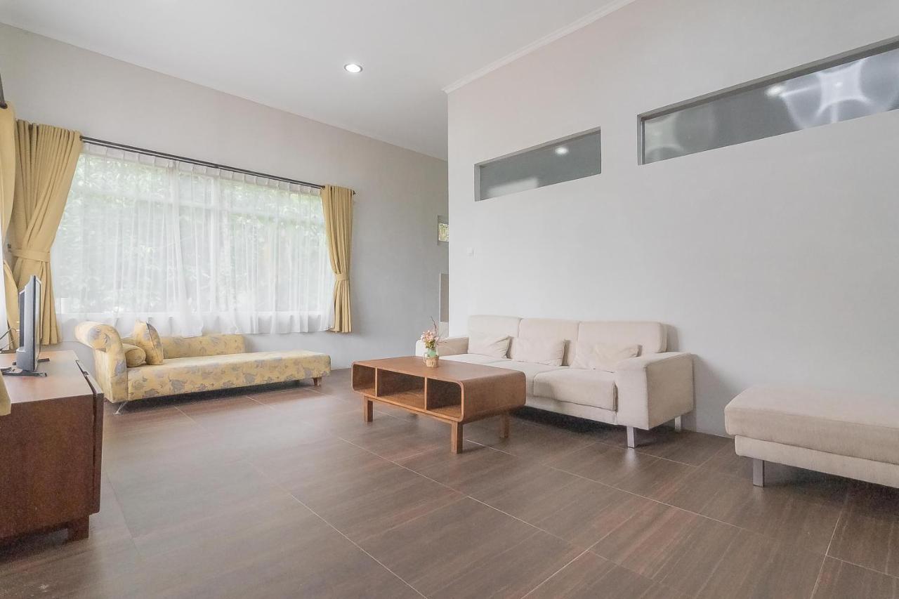 Reddoorz Resort Syariah Near D'Castello Ciater Subang Eksteriør billede