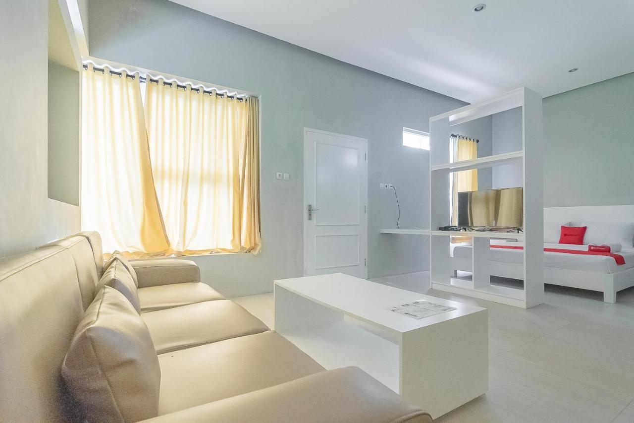 Reddoorz Resort Syariah Near D'Castello Ciater Subang Eksteriør billede