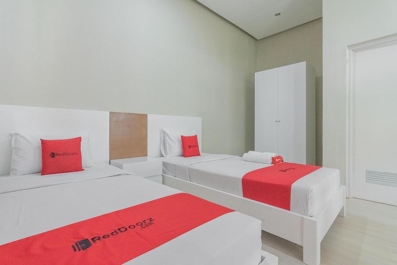 Reddoorz Resort Syariah Near D'Castello Ciater Subang Eksteriør billede