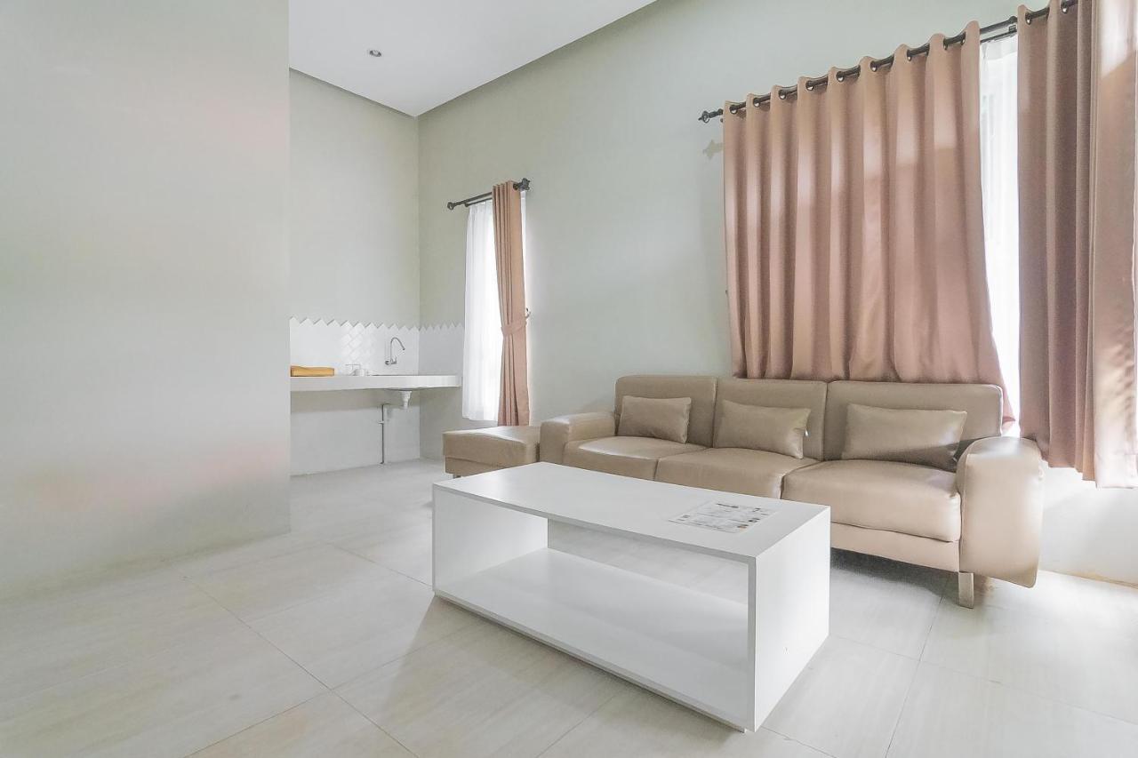 Reddoorz Resort Syariah Near D'Castello Ciater Subang Eksteriør billede