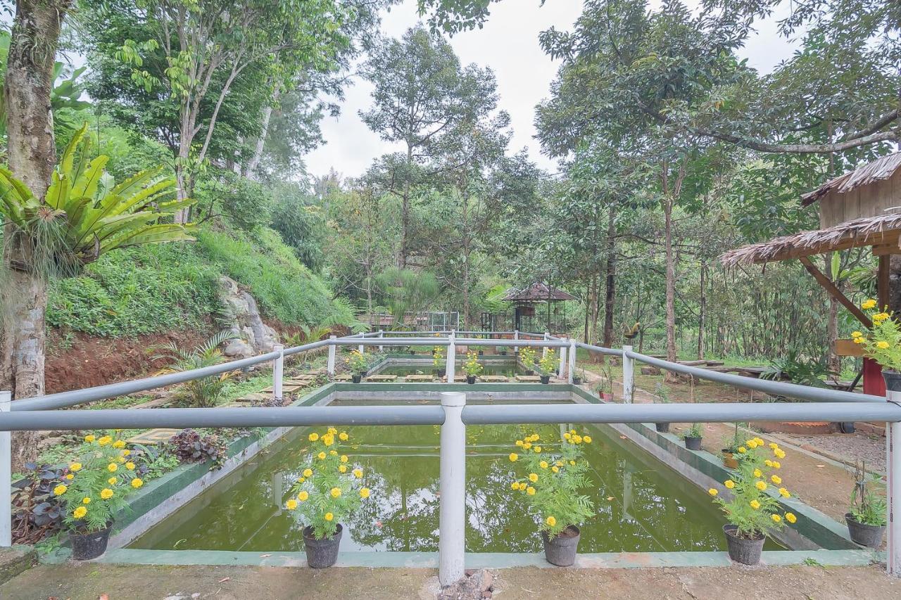 Reddoorz Resort Syariah Near D'Castello Ciater Subang Eksteriør billede
