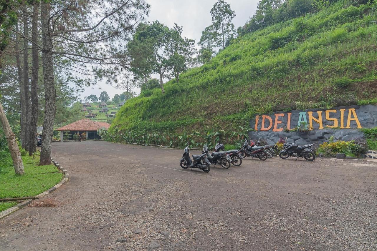 Reddoorz Resort Syariah Near D'Castello Ciater Subang Eksteriør billede