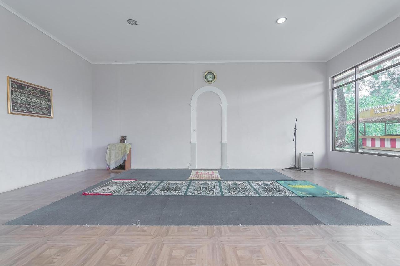 Reddoorz Resort Syariah Near D'Castello Ciater Subang Eksteriør billede