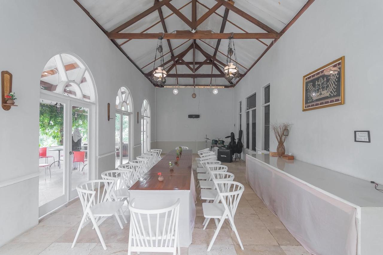 Reddoorz Resort Syariah Near D'Castello Ciater Subang Eksteriør billede